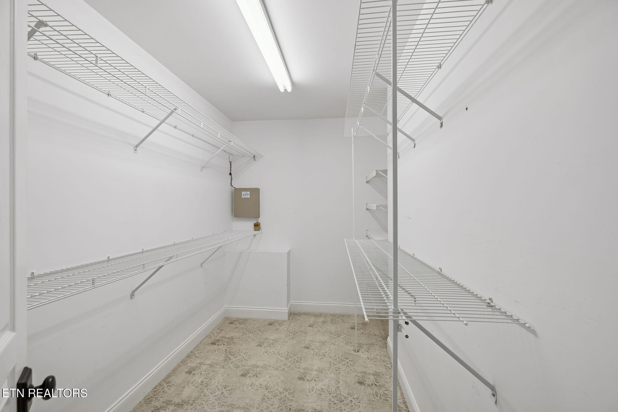 4225 Valencia Road Southwest Knoxville, TN 37919 - Photo 13 of 40 Primary Suite WIC