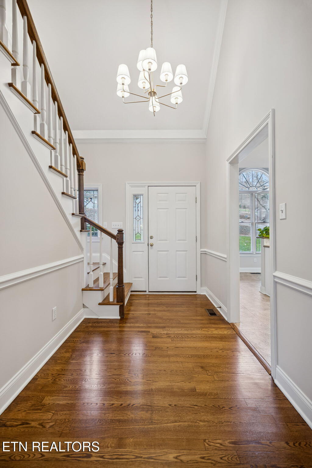4225 Valencia Road Southwest Knoxville, TN 37919 - Photo 26 of 40 Foyer