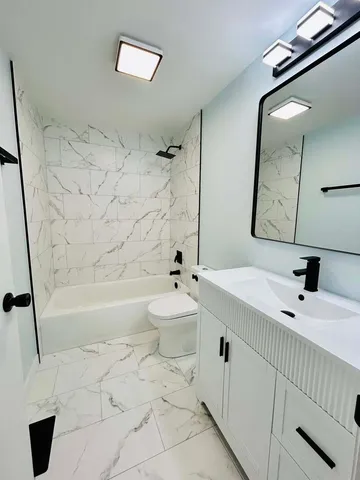 $2,200 | 1336 Wakeby Lane, Unit 1336, Schaumburg, IL 60193