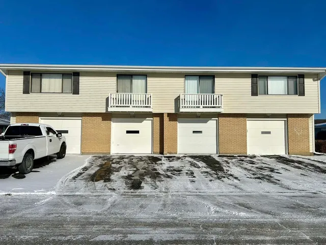$2,200 | 1336 Wakeby Lane, Unit 1336, Schaumburg, IL 60193