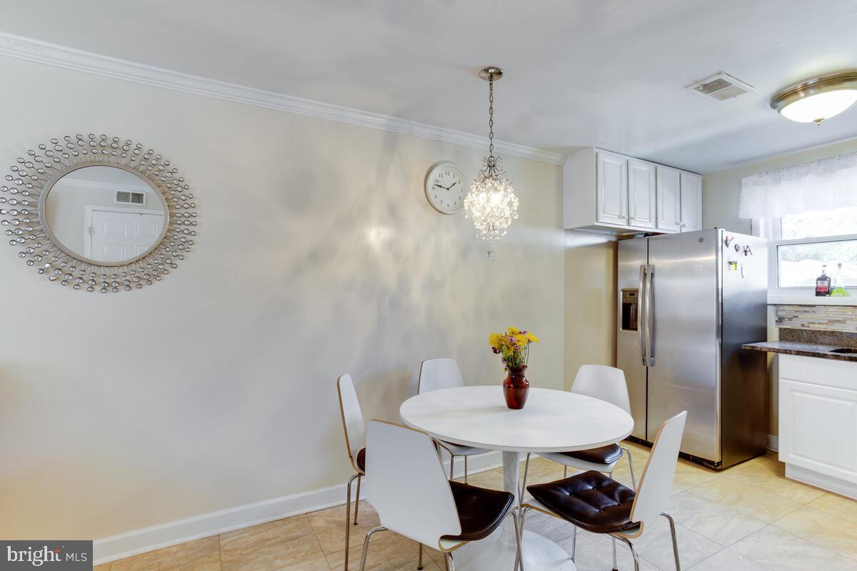 14365 Bel Pre Drive Silver Spring, MD 20906 - Photo 13 of 32