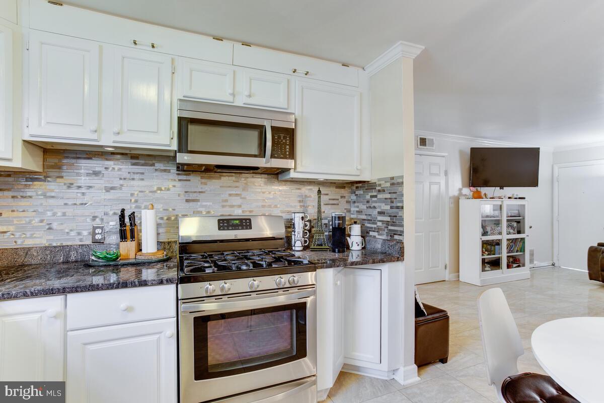 14365 Bel Pre Drive Silver Spring, MD 20906 - Photo 17 of 32