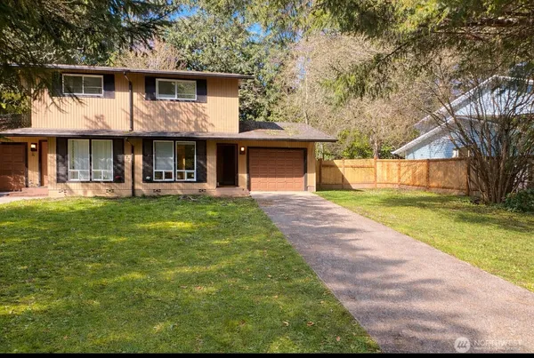 $2,195 | 5323 Rumac Street Southeast, Lacey, WA 98513