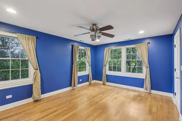 a view of a yard in front of house