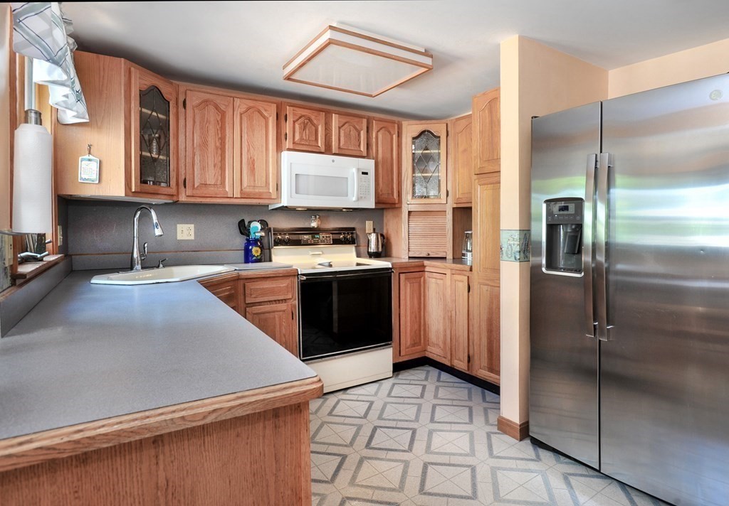 10 Sagamore Road Weymouth, MA 02191 - Photo 4 of 32 Gallery Image 4