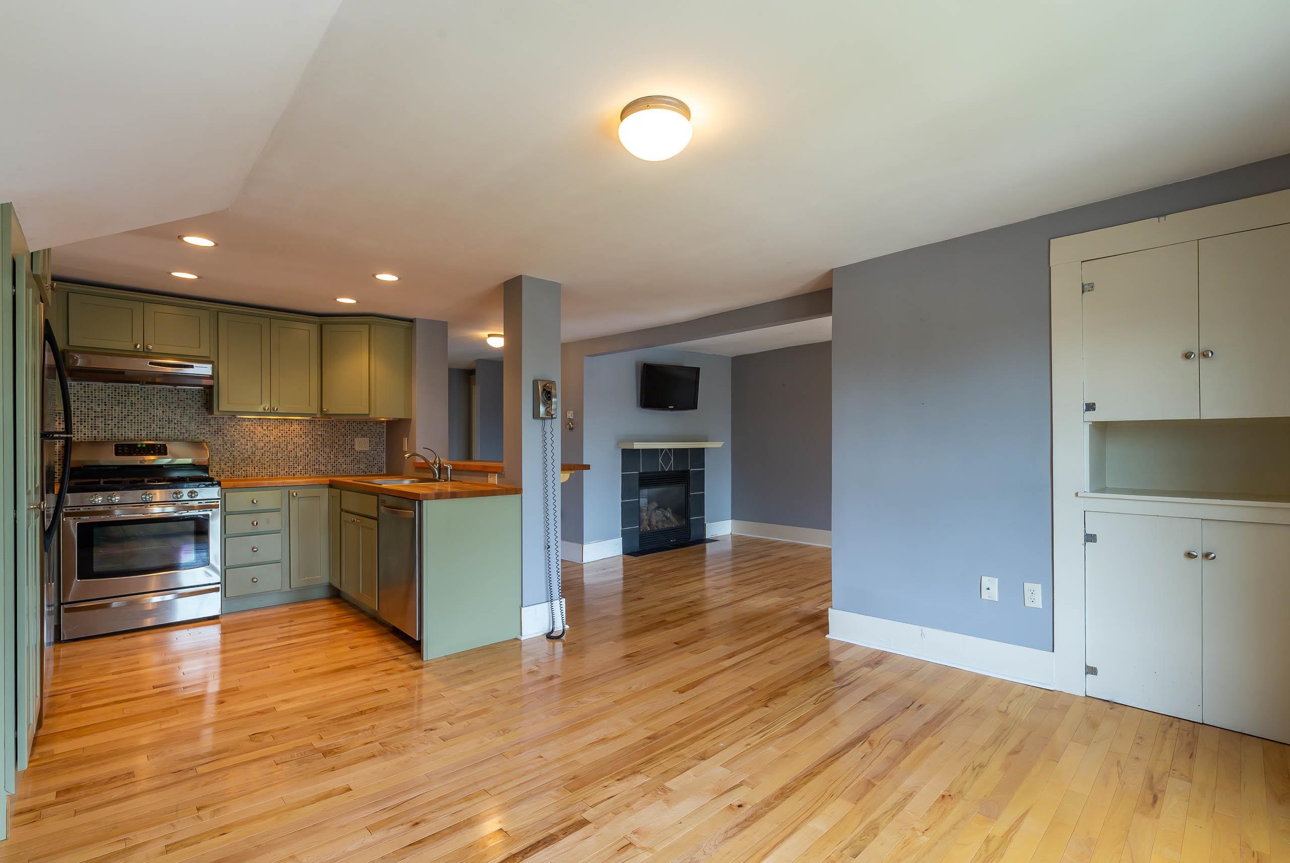 77 Centre Street Concord, NH 03301 - Photo 11 of 27