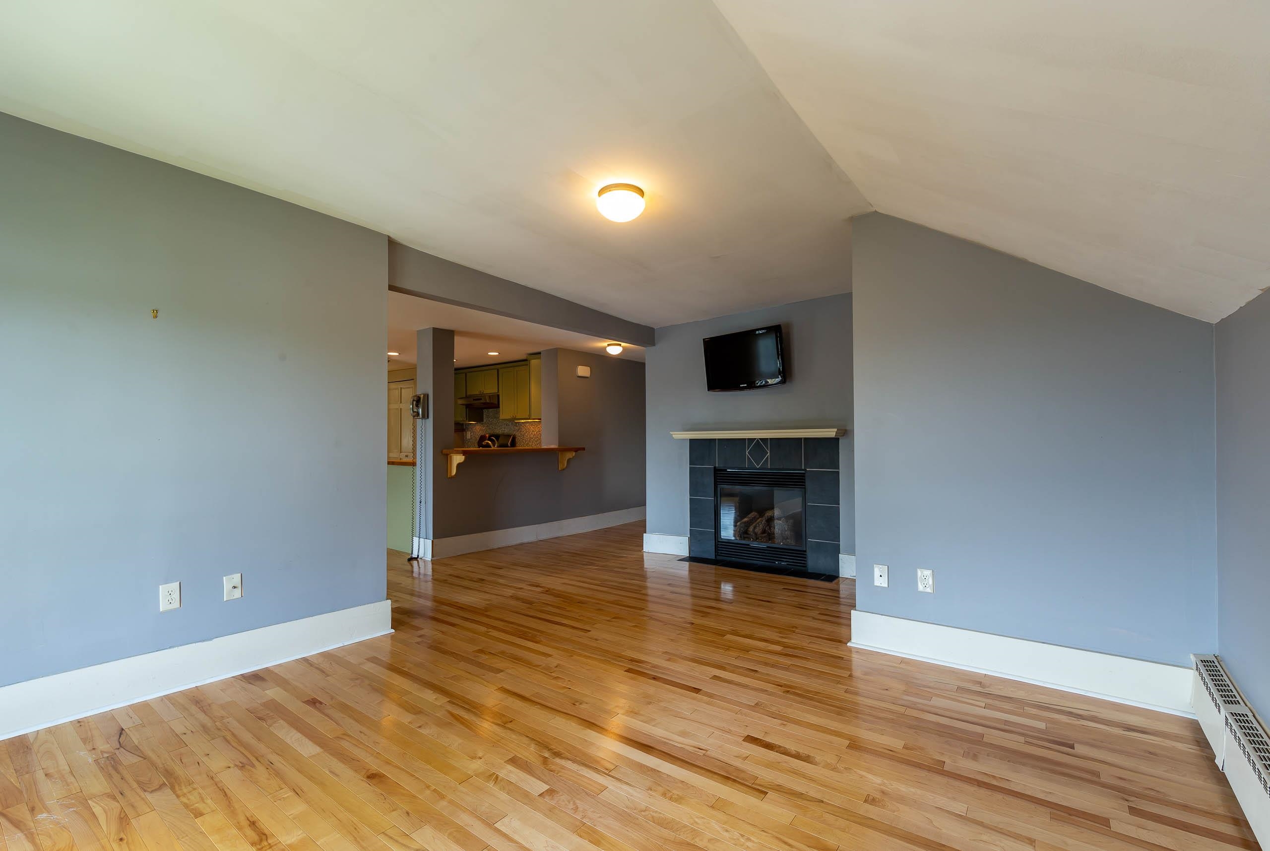 77 Centre Street Concord, NH 03301 - Photo 10 of 27