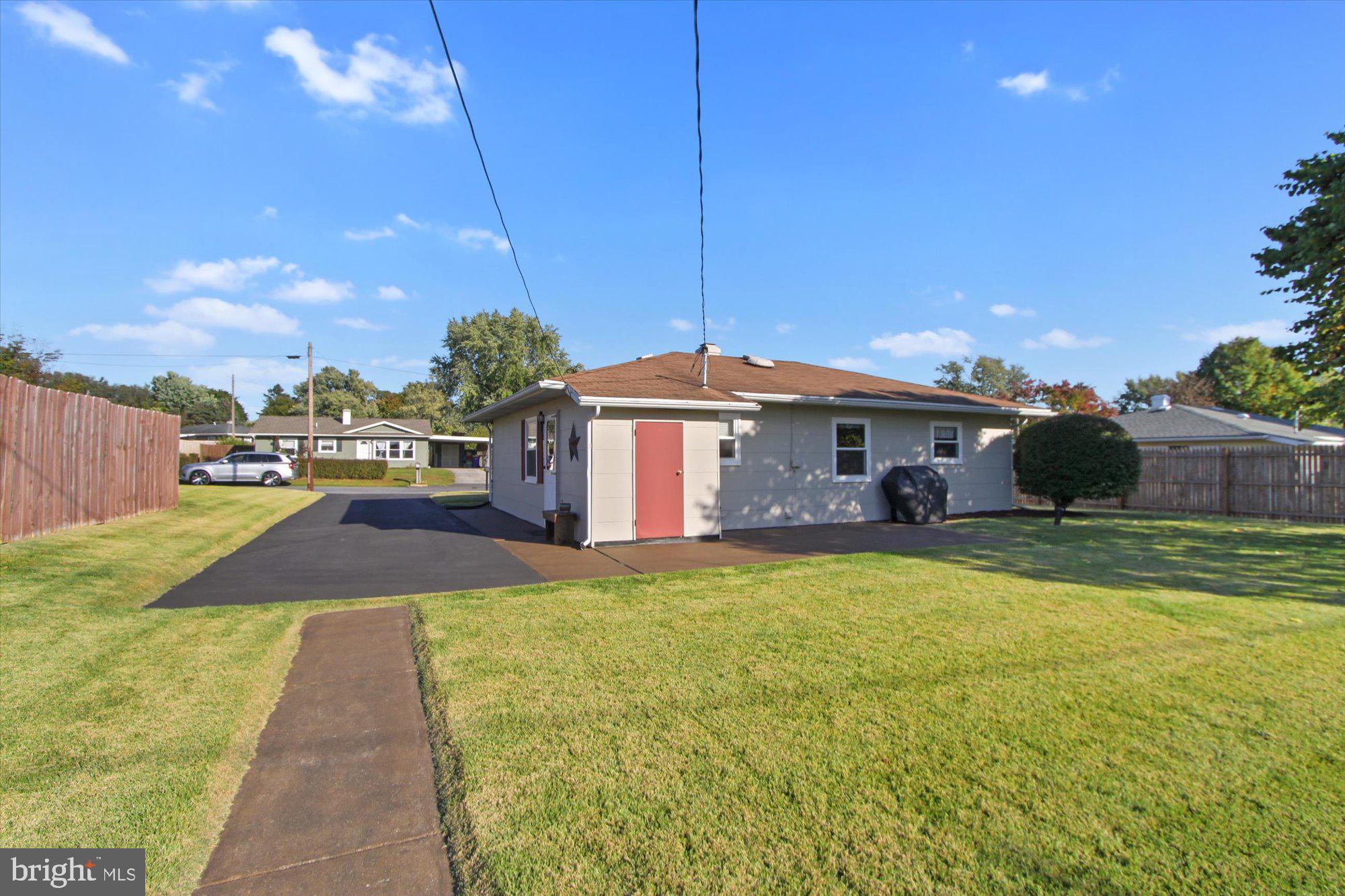 2465 Dunbar Road York, PA 17408 - Photo 22 of 28