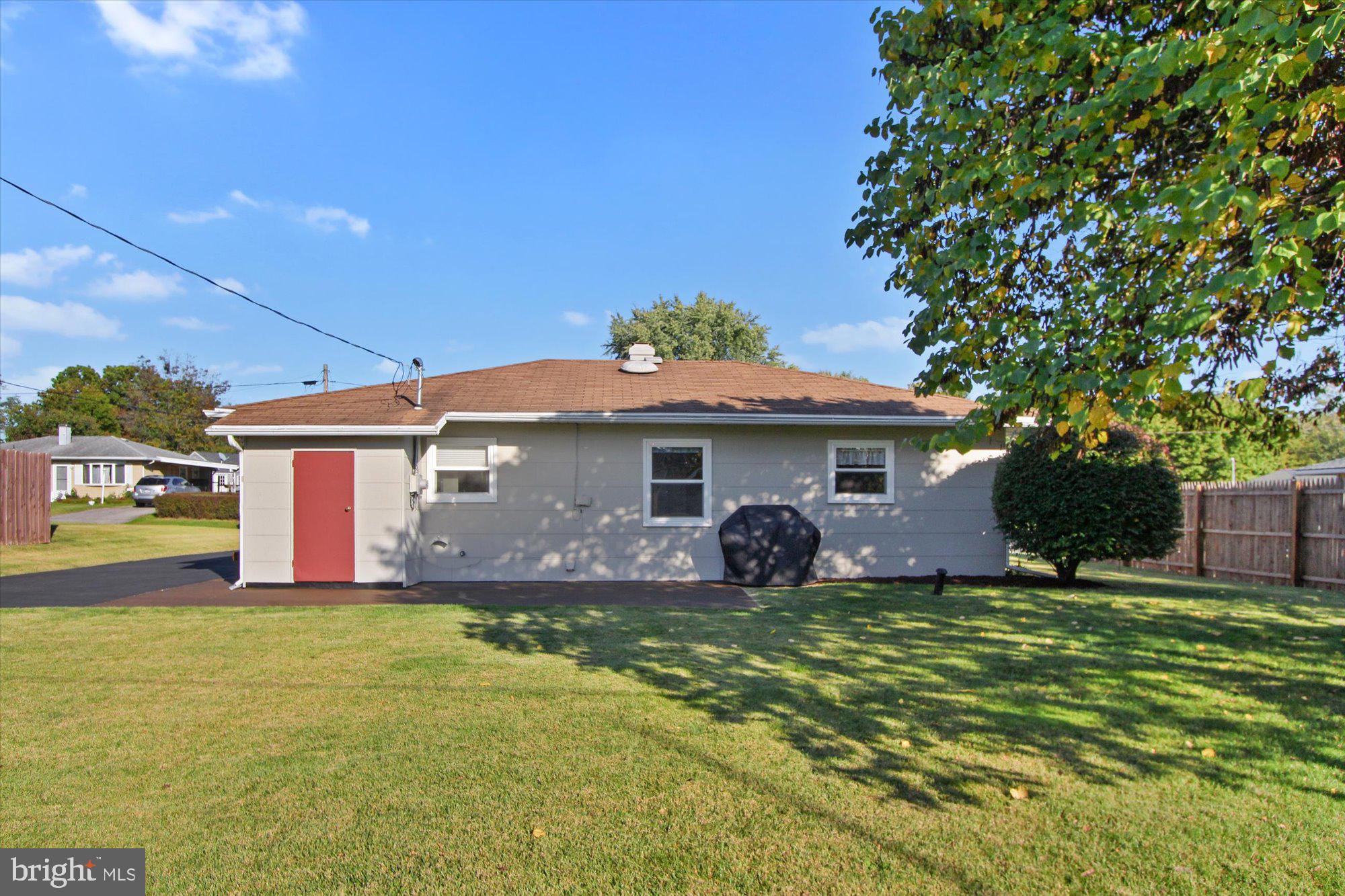 2465 Dunbar Road York, PA 17408 - Photo 24 of 28
