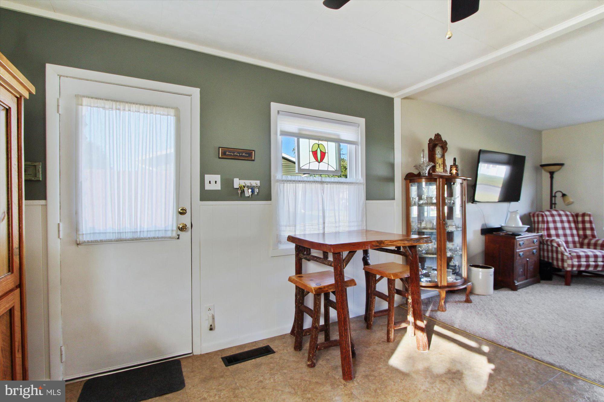 2465 Dunbar Road York, PA 17408 - Photo 8 of 28