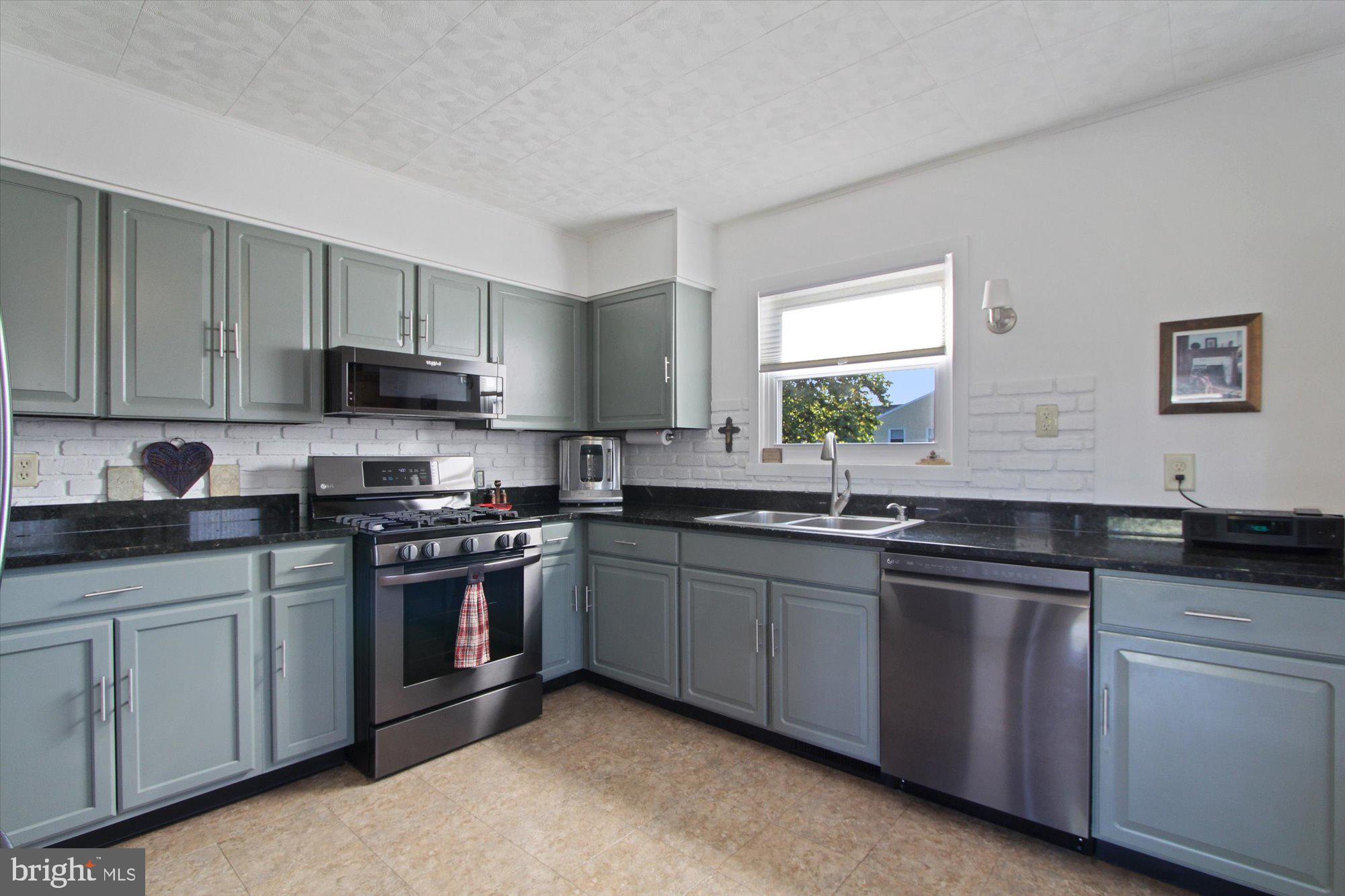 2465 Dunbar Road York, PA 17408 - Photo 10 of 28