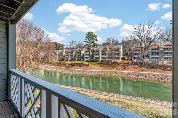 $310,000 | 19819 Henderson Road, Unit J, Cornelius, NC 28031