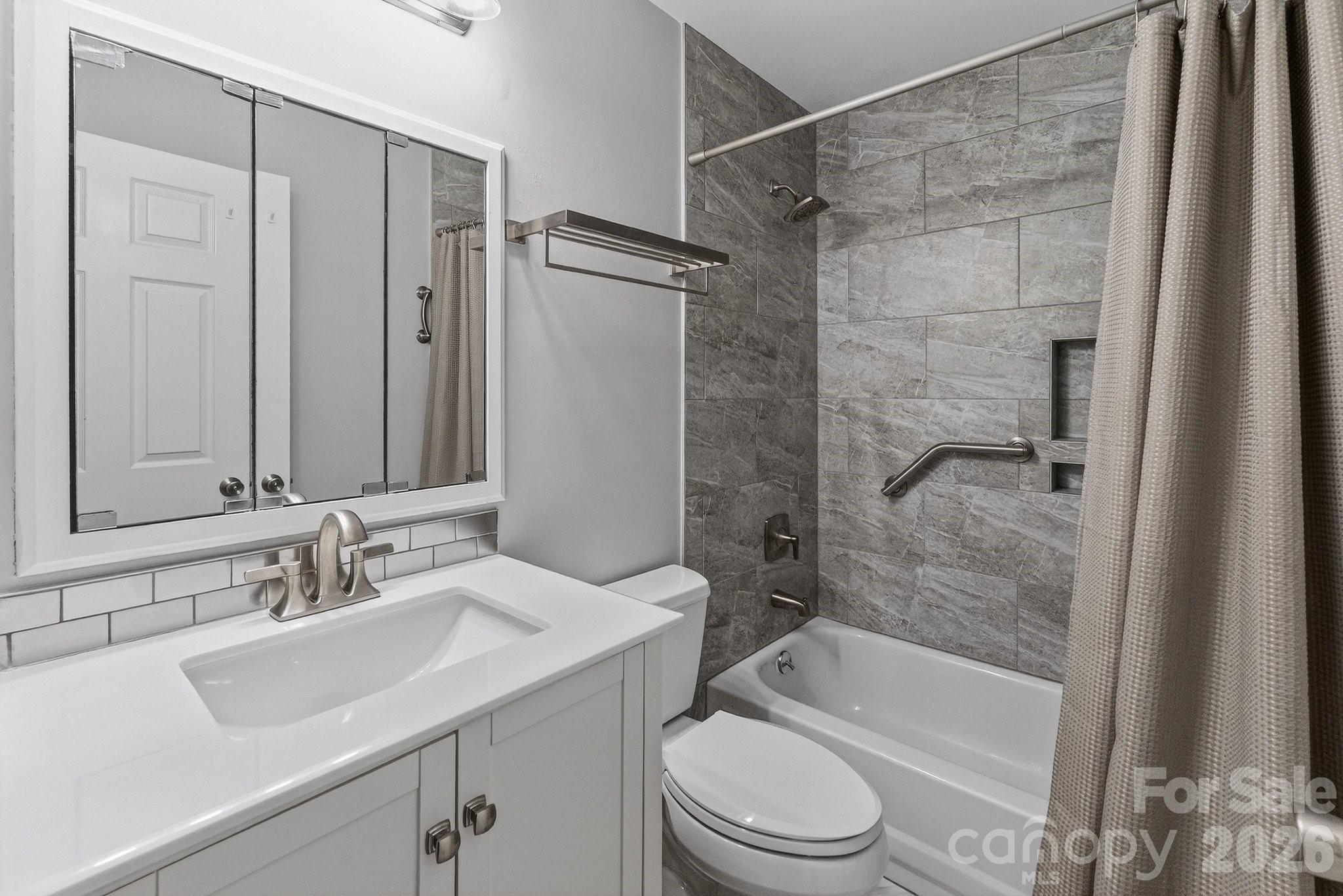 19819 Henderson Road, Unit J Cornelius, NC 28031 - Photo 23 of 34