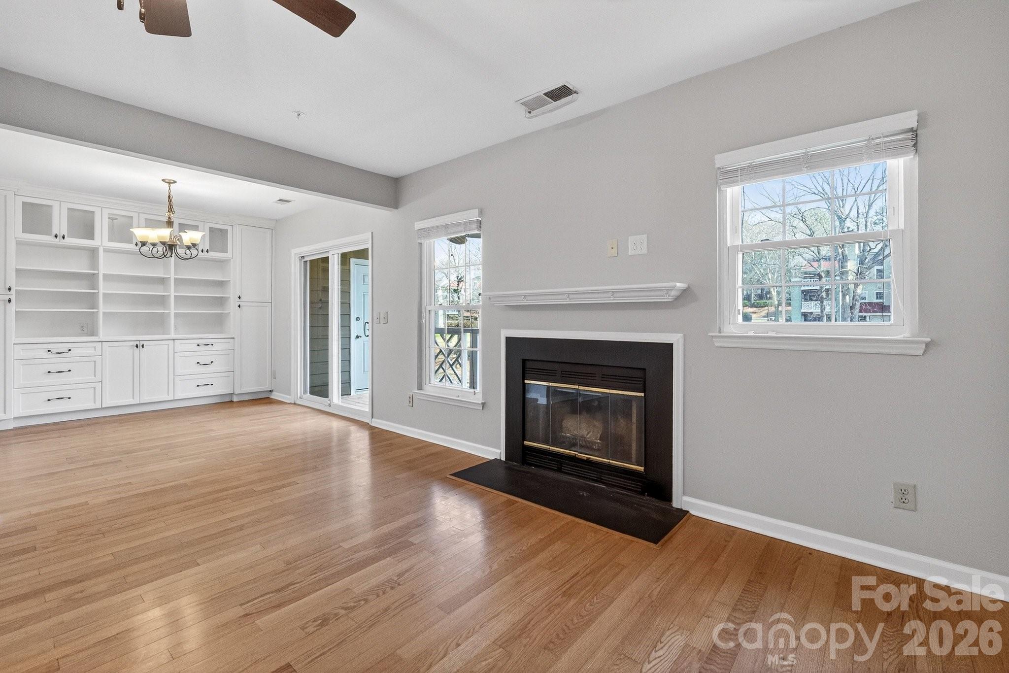 19819 Henderson Road, Unit J Cornelius, NC 28031 - Photo 4 of 34