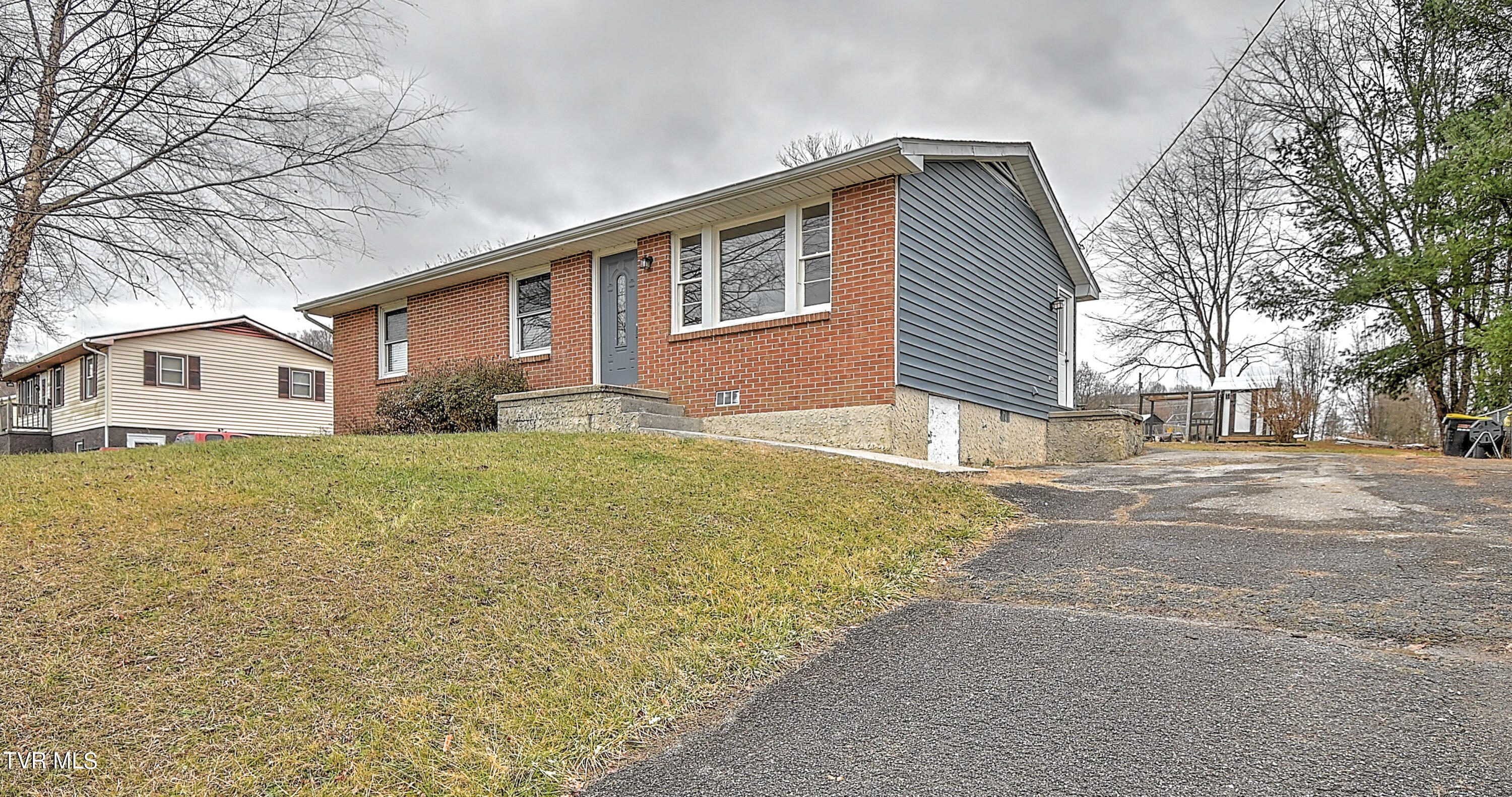 15246 Spring Valley Road Abingdon, VA 24210 - Photo 3 of 29 15246 Spring Valley AF-4