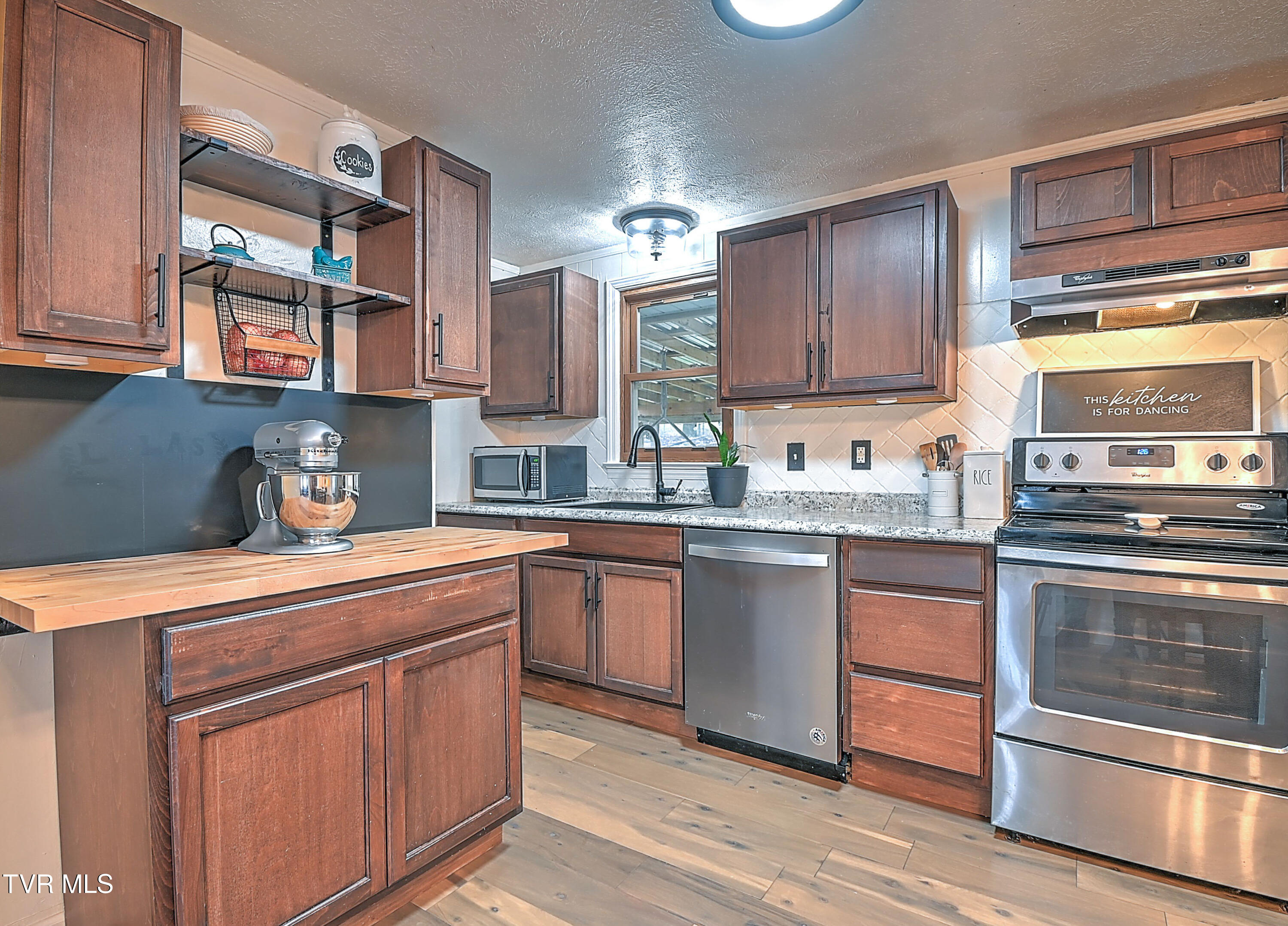 15246 Spring Valley Road Abingdon, VA 24210 - Photo 8 of 29 15246 Spring Valley AF-12