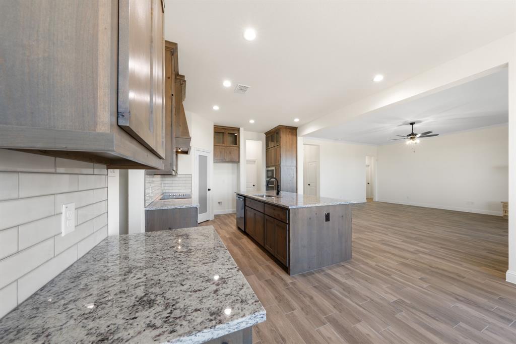 431 Paradise Ridge Drive Waxahachie, TX 75167 - Photo 13 of 37