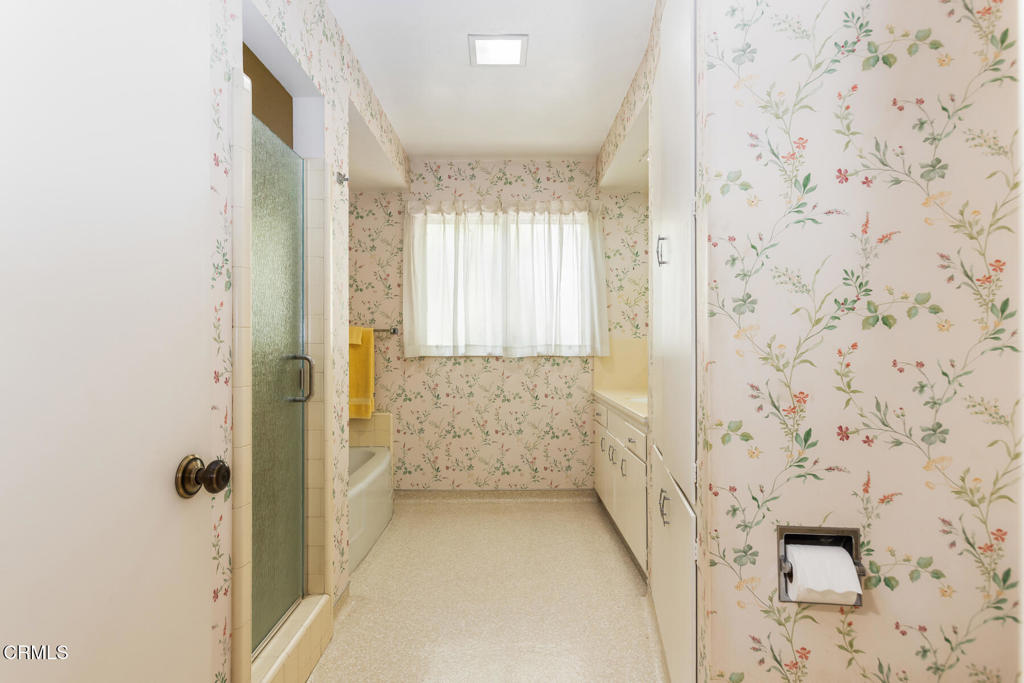 5029 Princess Anne Road La Canada Flintridge, CA 91011 - Photo 24 of 46 a bathroom with a shower
