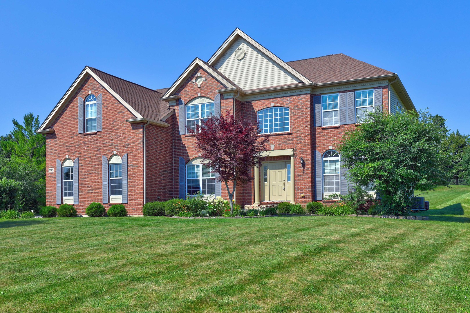 5587 Notting Hill Road Gurnee, IL 60031 - Photo 2 of 43