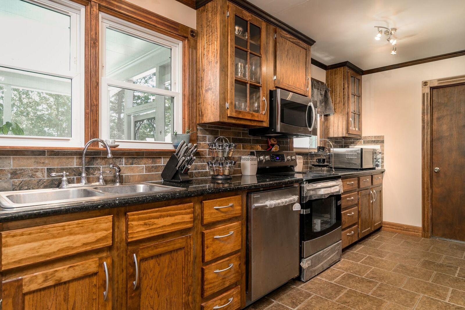 593 Myers Road Summerville, SC 29486 - Photo 8 of 43 23--FULL