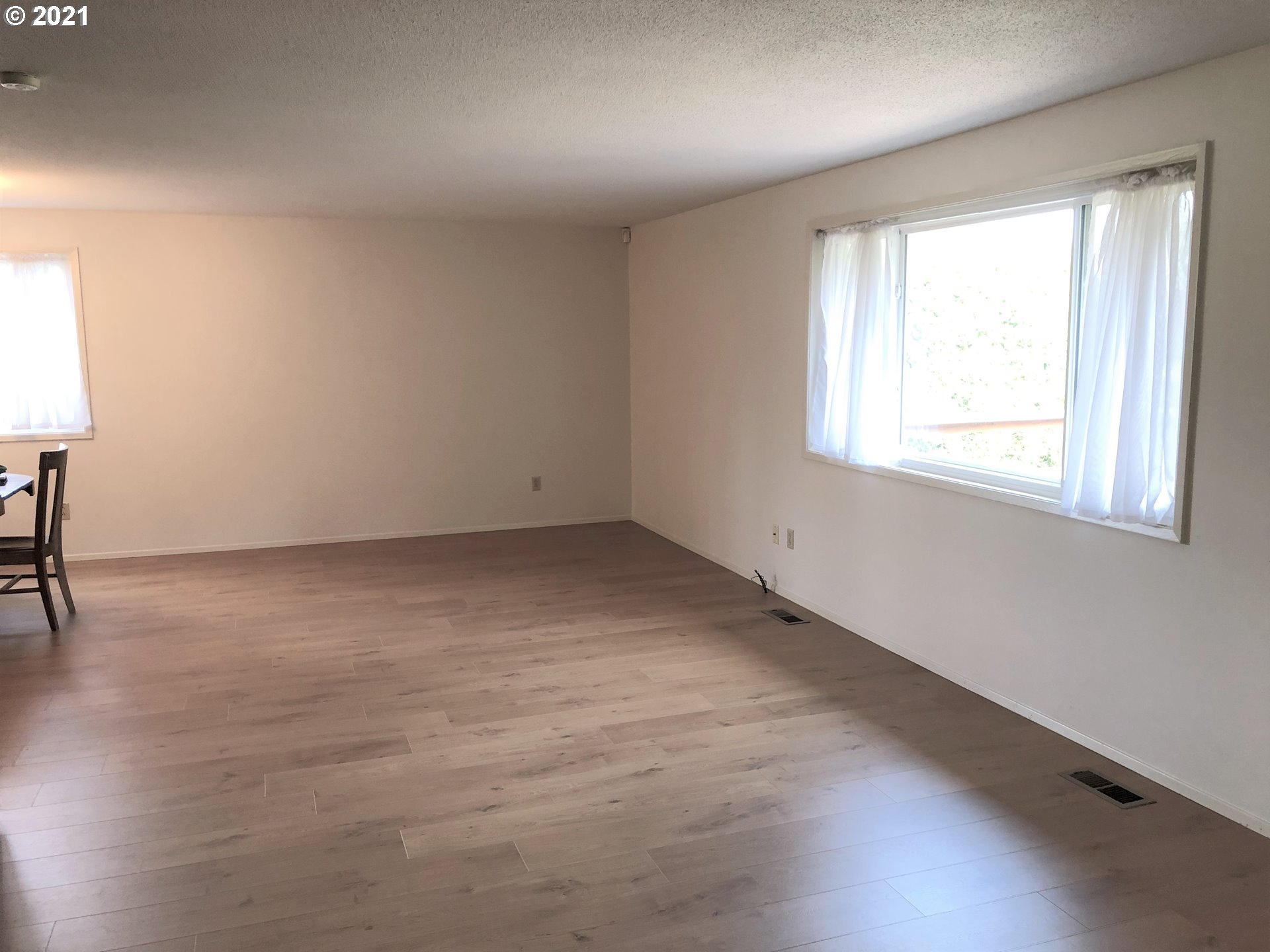16775 Butteville Road Northeast Woodburn, OR 97071 - Photo 2 of 24 Gallery Image 2