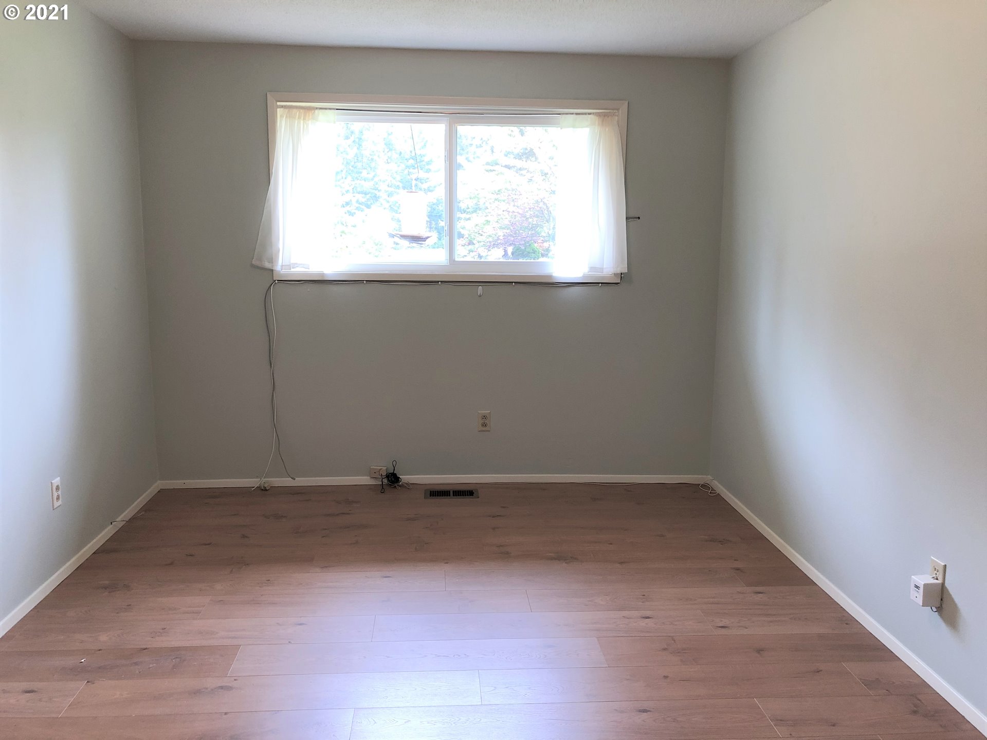 16775 Butteville Road Northeast Woodburn, OR 97071 - Photo 11 of 24 Gallery Image 11
