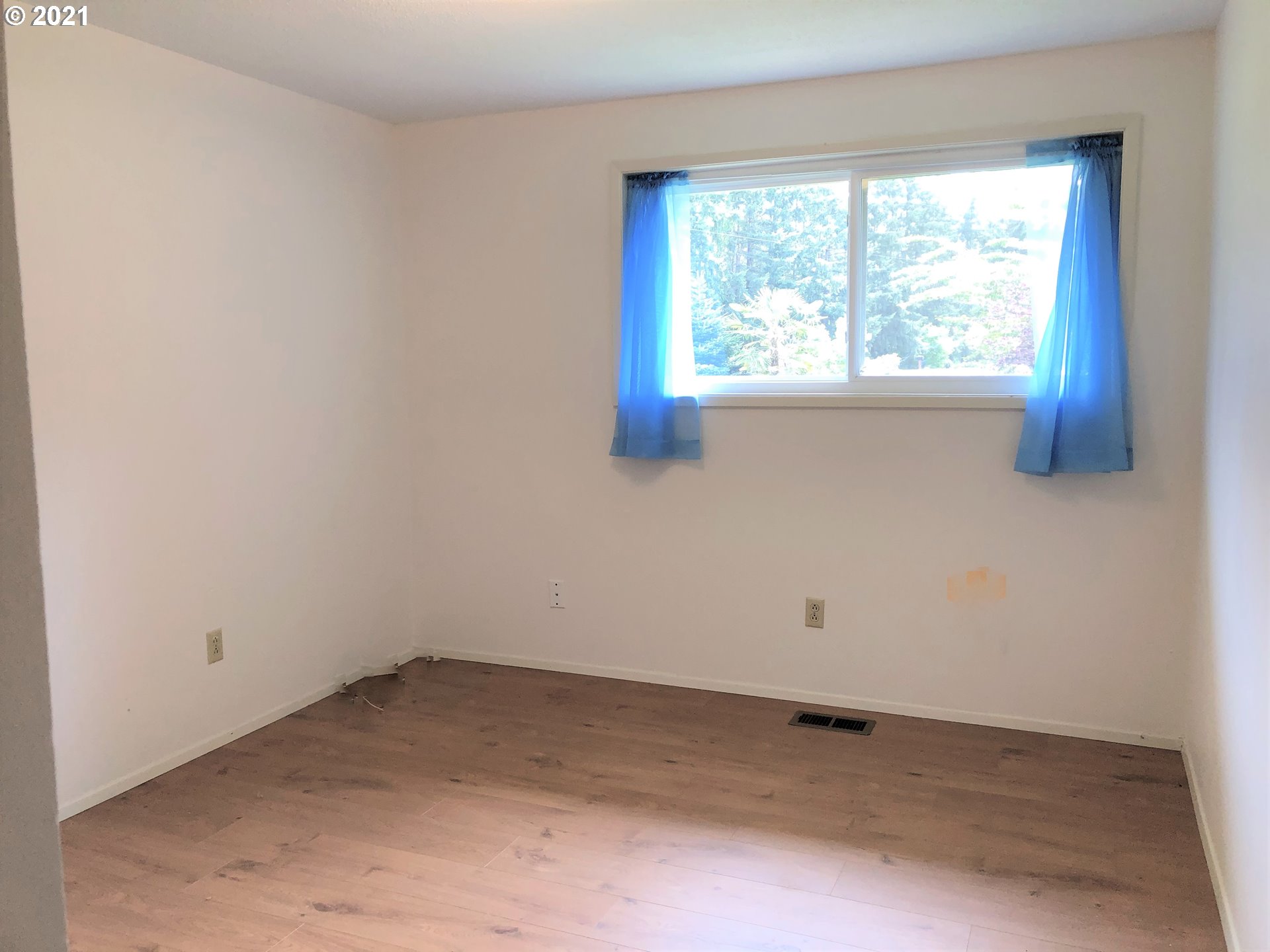 16775 Butteville Road Northeast Woodburn, OR 97071 - Photo 12 of 24 Gallery Image 12