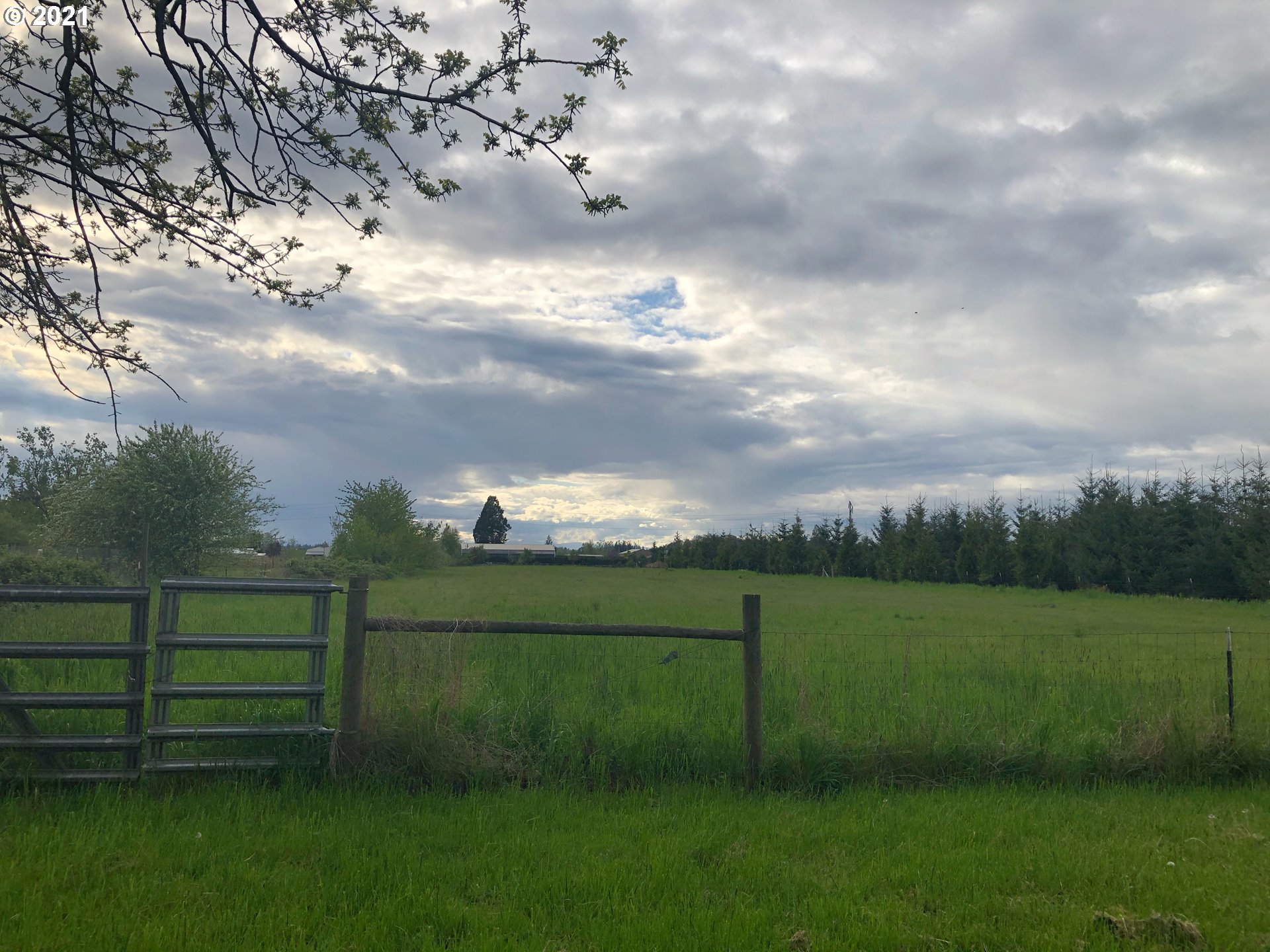 16775 Butteville Road Northeast Woodburn, OR 97071 - Photo 23 of 24 Gallery Image 23