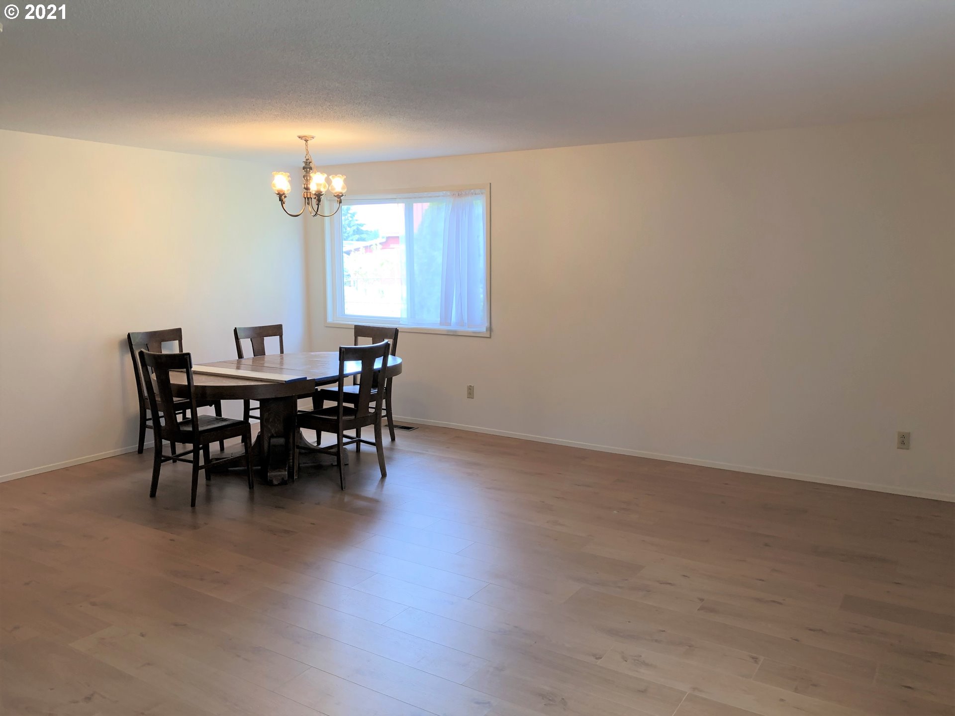 16775 Butteville Road Northeast Woodburn, OR 97071 - Photo 4 of 24 Gallery Image 4