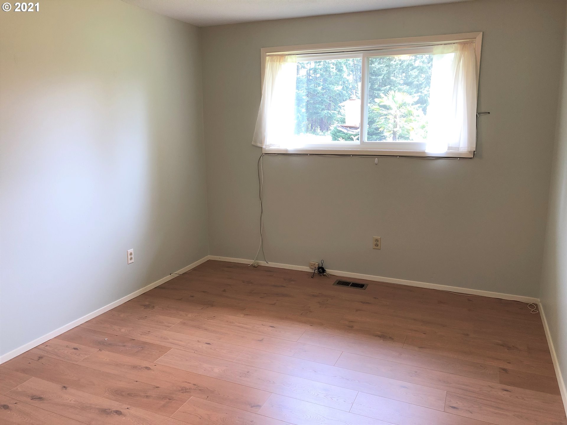16775 Butteville Road Northeast Woodburn, OR 97071 - Photo 9 of 24 Gallery Image 9
