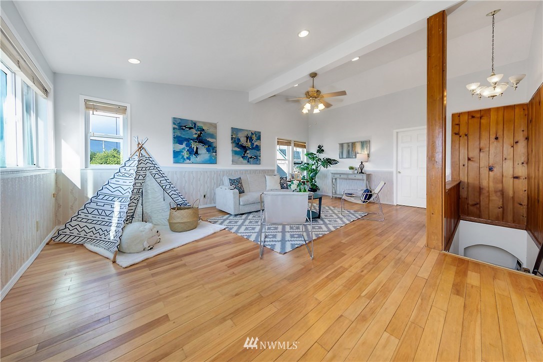 1433 South Hinds Street Seattle, WA 98144 - Photo 17 of 40 a living room with furniture and wooden floor