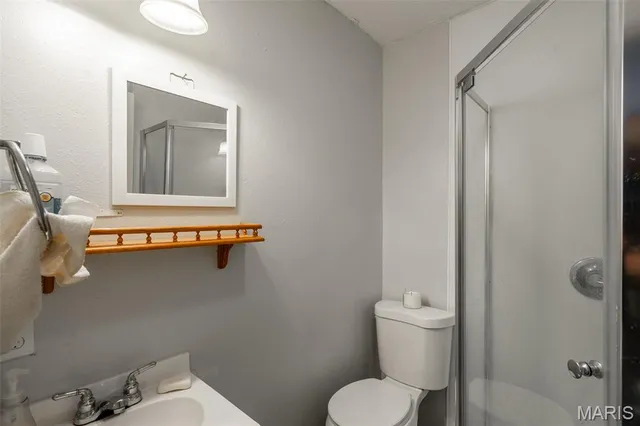 $229,900 | 205 Batson Lake Lane, Poplar Bluff, MO 63901