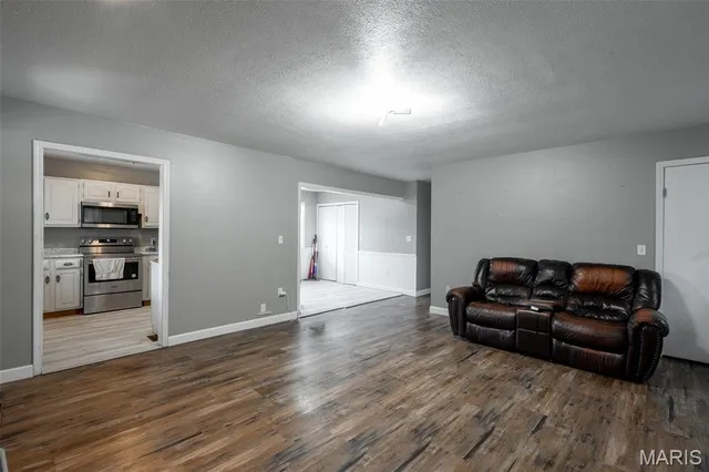 $229,900 | 205 Batson Lake Lane, Poplar Bluff, MO 63901