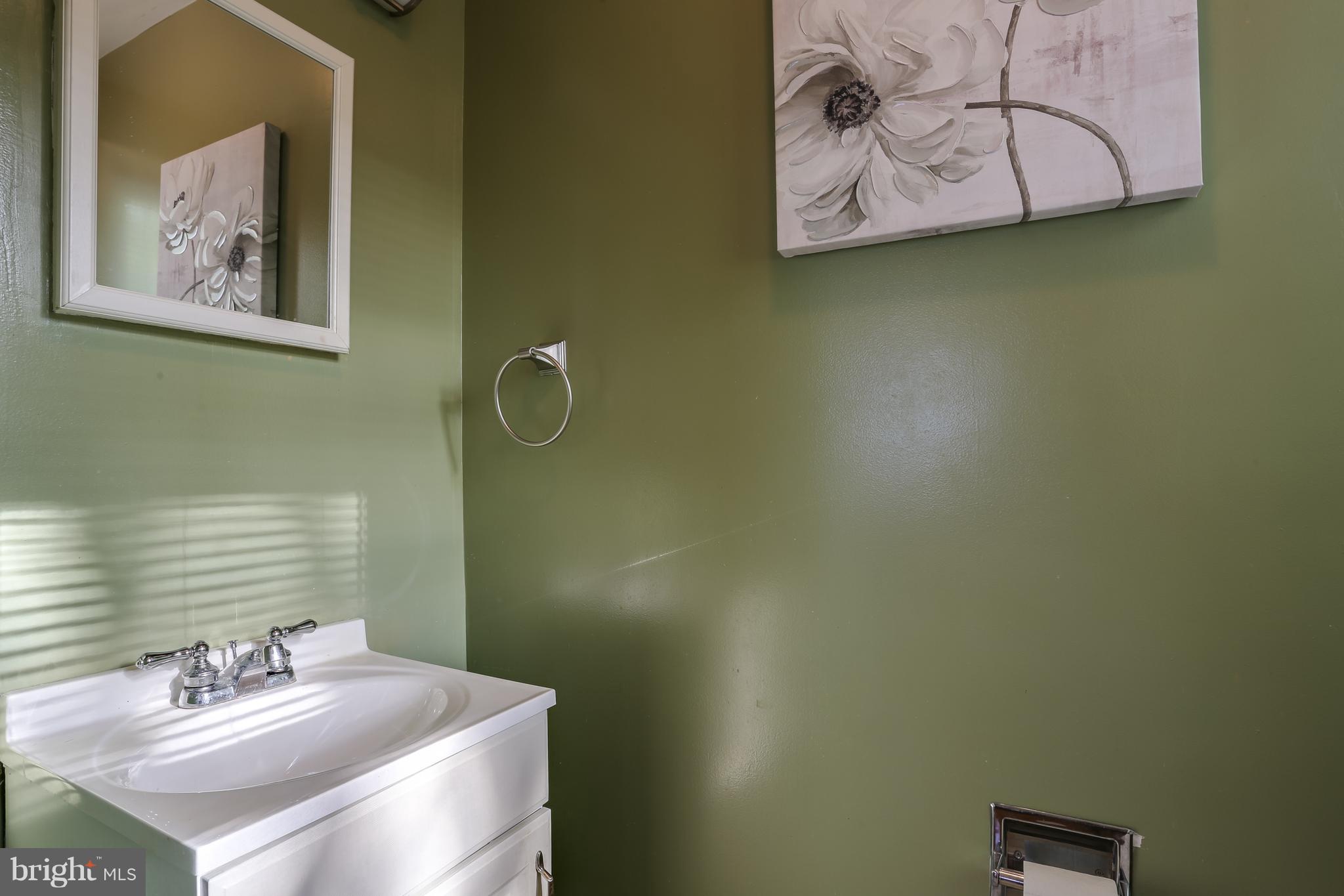 205 Garden Road Towson, MD 21286 - Photo 20 of 30 Bath