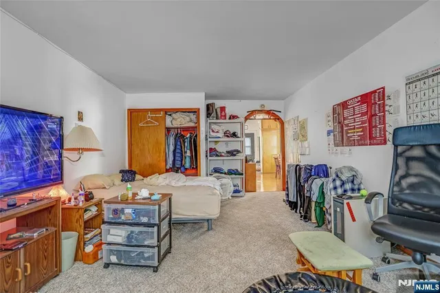 $641,000 | 242 Main Avenue, Wallington, NJ 07057