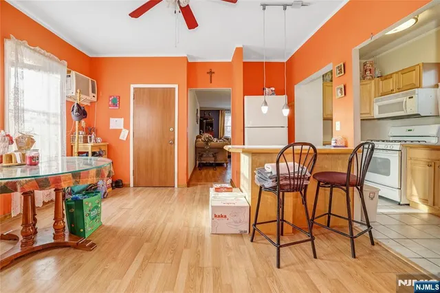 $641,000 | 242 Main Avenue, Wallington, NJ 07057