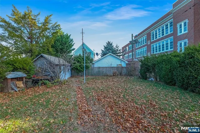 $641,000 | 242 Main Avenue, Wallington, NJ 07057