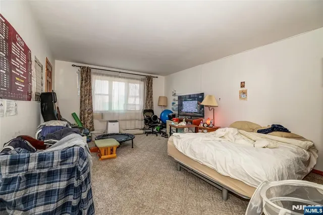 $641,000 | 242 Main Avenue, Wallington, NJ 07057