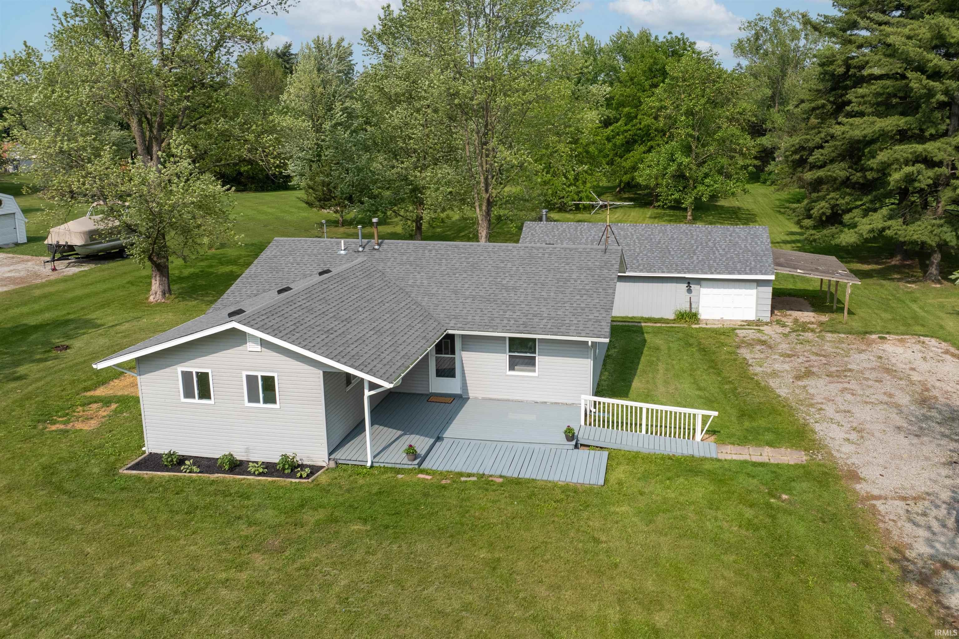 9129 Winchester Road Fort Wayne, IN 46819 - Photo 4 of 36