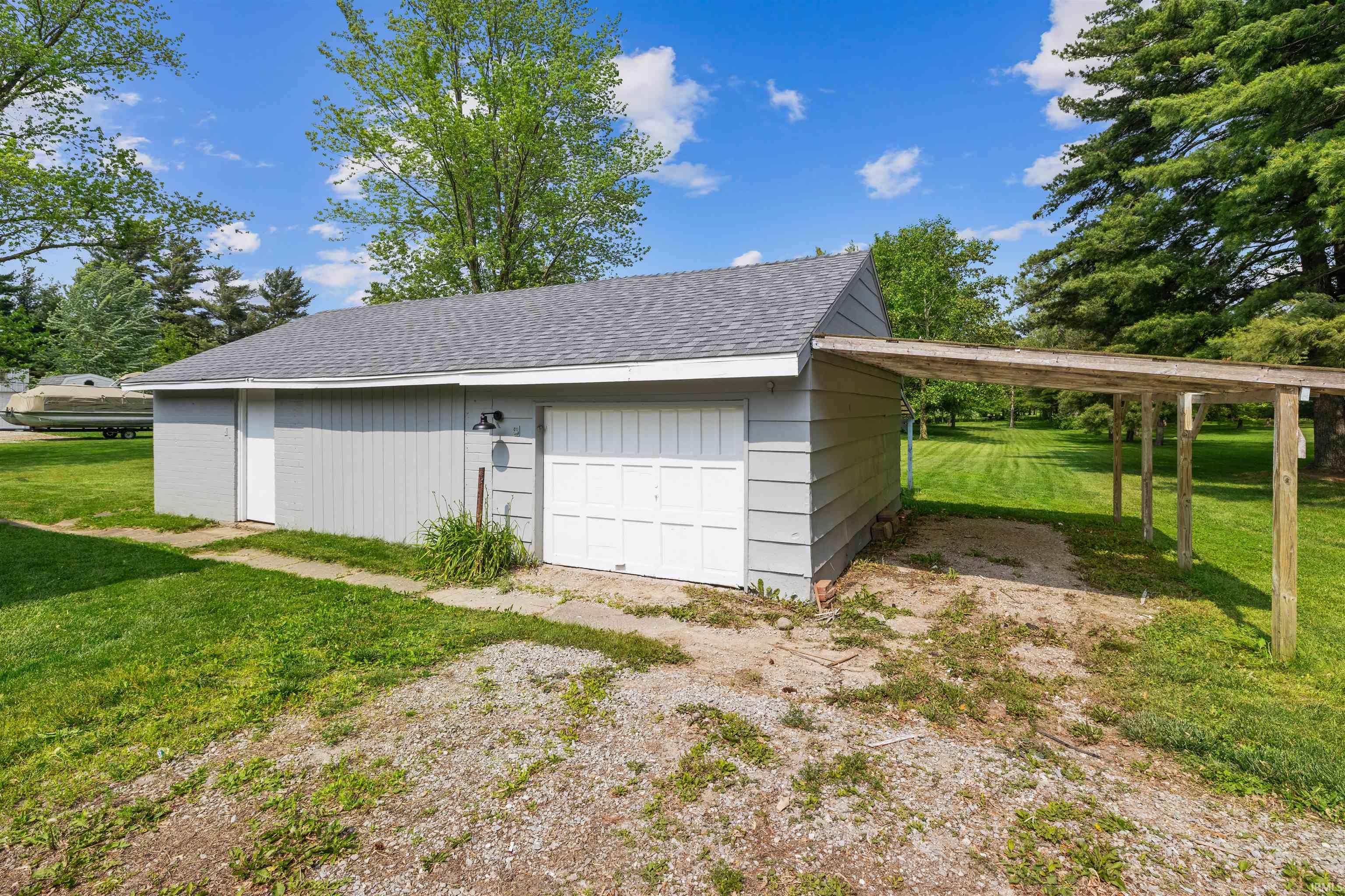 9129 Winchester Road Fort Wayne, IN 46819 - Photo 7 of 36