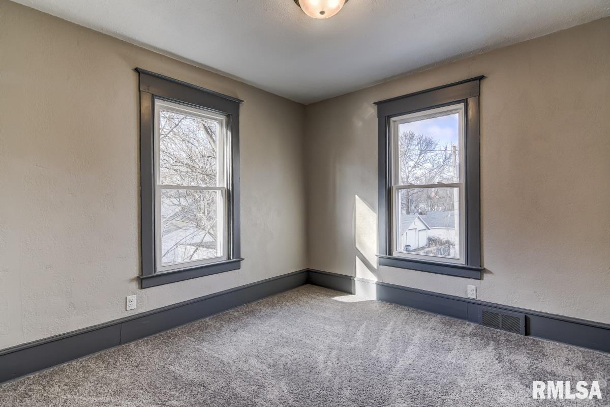 813 West Edwards Street Springfield, IL 62704 - Photo 29 of 40