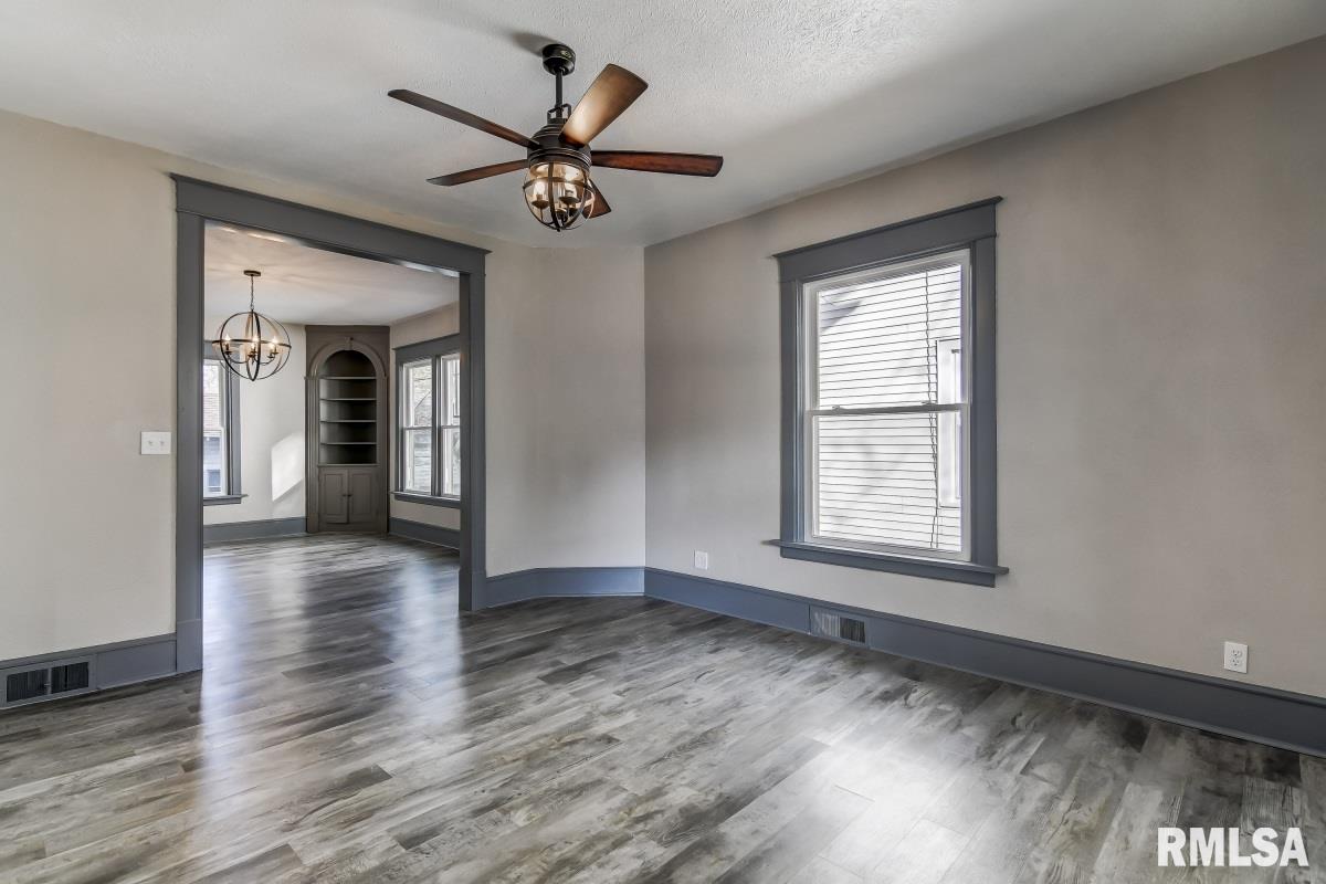 813 West Edwards Street Springfield, IL 62704 - Photo 7 of 40