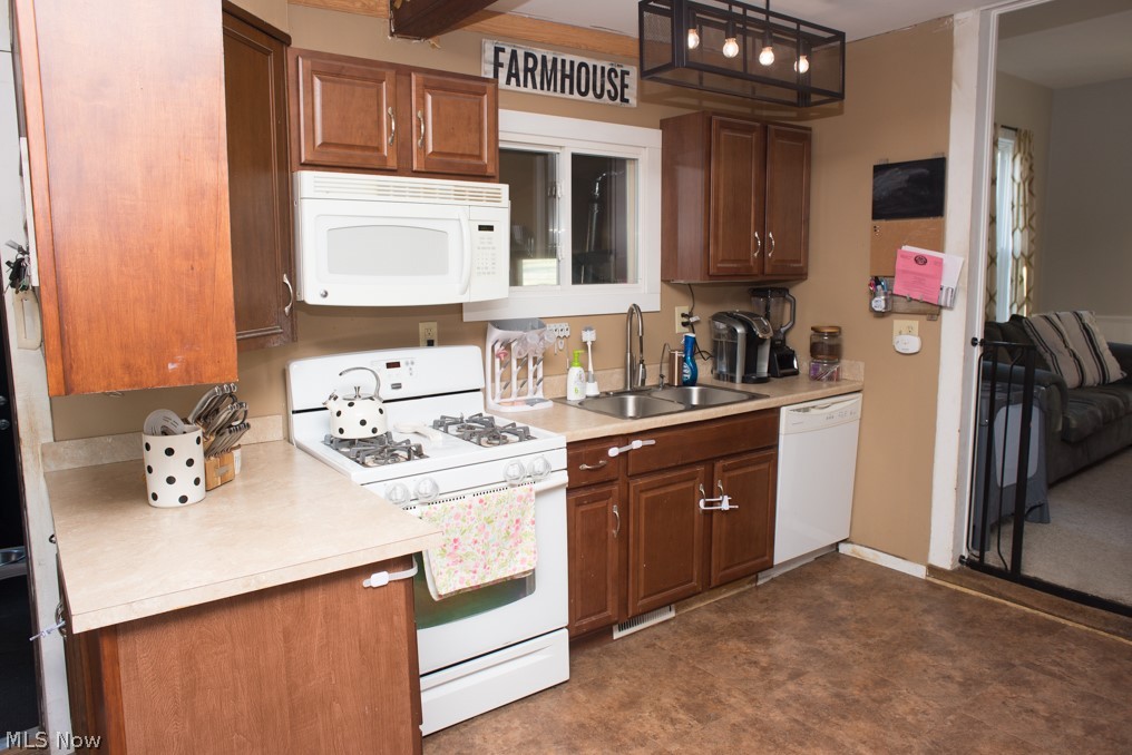 762 East West Salem Road Creston, OH 44217 - Photo 8 of 28