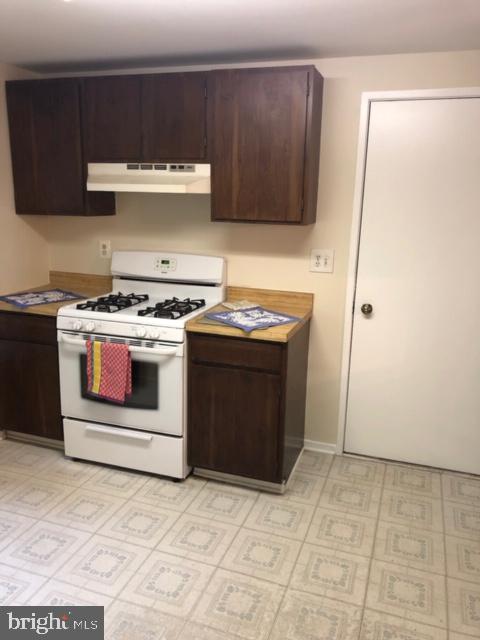 14633 Sandy Ridge Road Silver Spring, MD 20905 - Photo 5 of 14 Gallery Image 5
