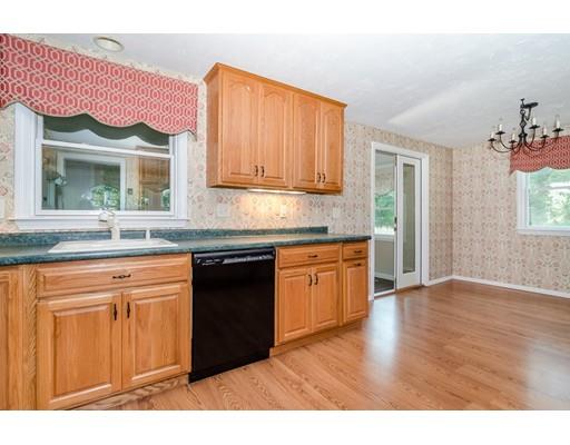 7 Hallowell Road Foxboro, MA 02035 - Photo 8 of 29 Gallery Image 8