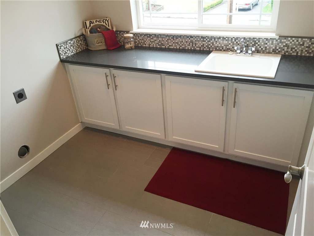 4002 Northeast 20th Street Renton, WA 98056 - Photo 15 of 25