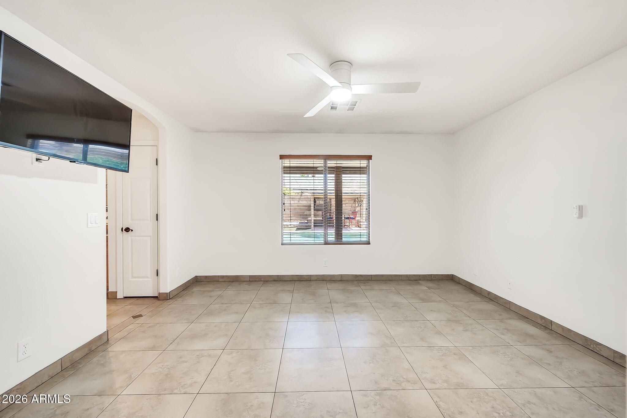 3048 East Erie Street Gilbert, AZ 85295 - Photo 19 of 47 Primary Bedroom