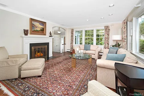 $1,299,000 | 121 Washburn Road, Briarcliff Manor, NY 10510