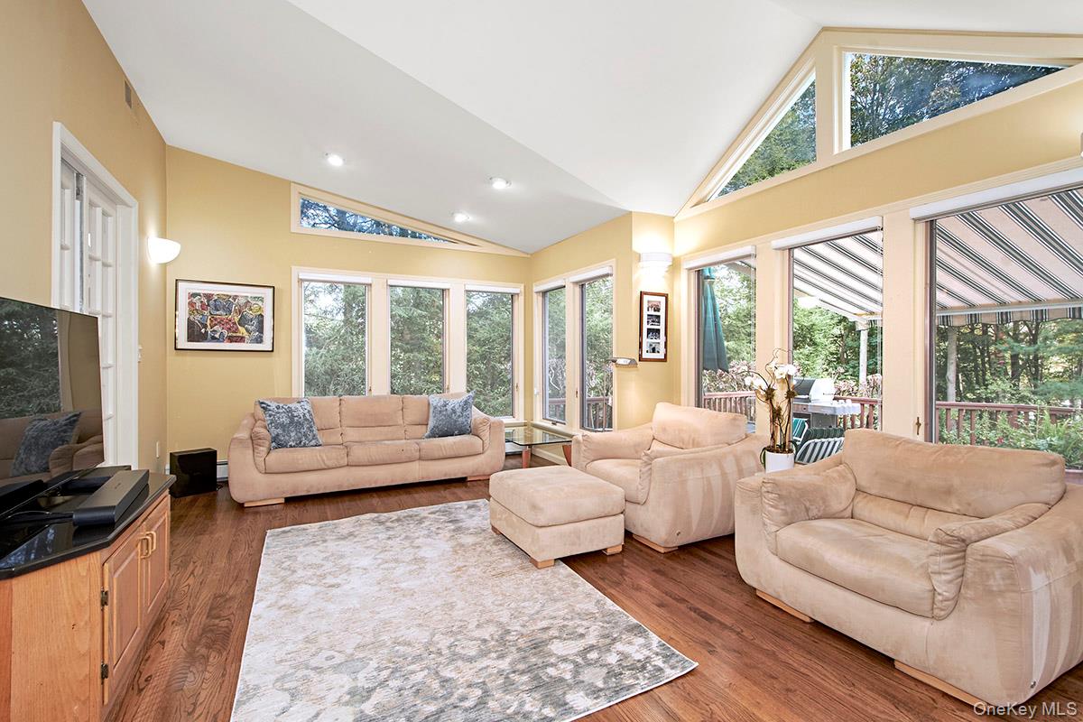 121 Washburn Road Briarcliff Manor, NY 10510 - Photo 18 of 41