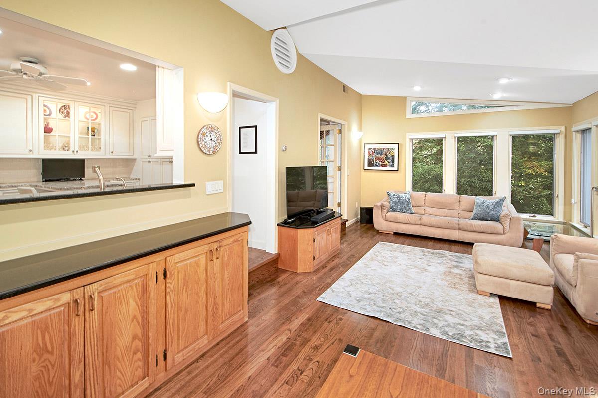 121 Washburn Road Briarcliff Manor, NY 10510 - Photo 19 of 41